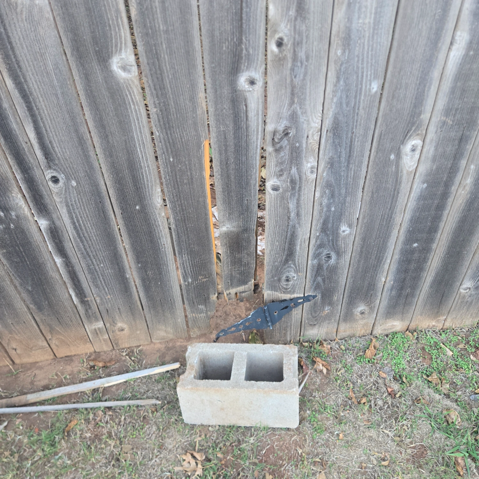 Privacy fence repair and staining in Stillwater neighborhood